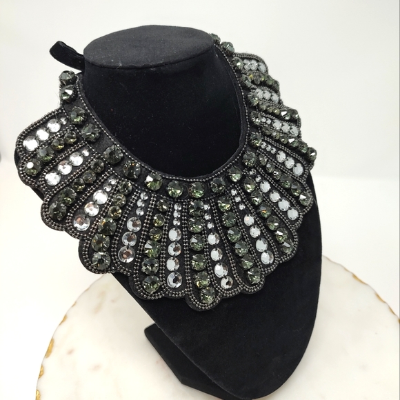 Jewelry - Velvet backed flat collar sequined statement necklace